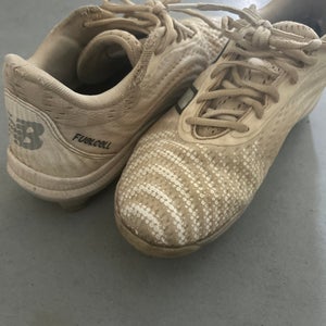 White New Balance Baseball Cleats