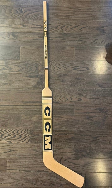 CCM Extreme Flex 5 Pro Stock Senior Goalie Stick - Thatcher Demko Canucks Retro - Retro / P4 / L-26