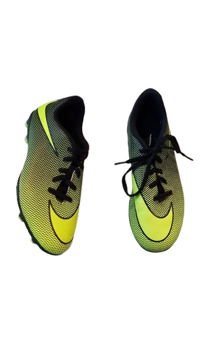 Nike (Used) Green Cleats