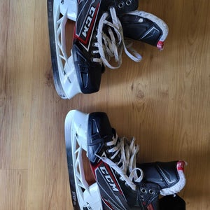 CCM JetSpeed FT2 Hockey Skates Regular Width 8 (Used)