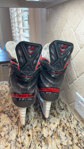 (BRAND NEW PULSE TI BLADES) Bauer Vapor 2X Regular Width 8 (Used)