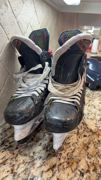 (BRAND NEW PULSE TI BLADES) Bauer Vapor 2X Regular Width 8 (Used)