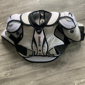 LIKE NEW Medium/Large Senior Reebok 7k pro Shoulder Pads … (Used)
