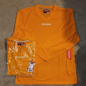 New ADULT CCM 5000 Practice Jersey