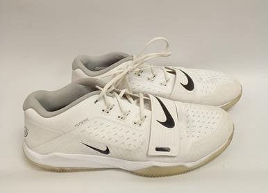 Used Nike Senior 16 Indoor Soccer Turf Shoes 11862-s000076383