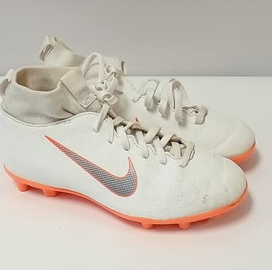Used Nike Junior 05.5 Cleat Soccer Outdoor Cleats 11862-s000078384