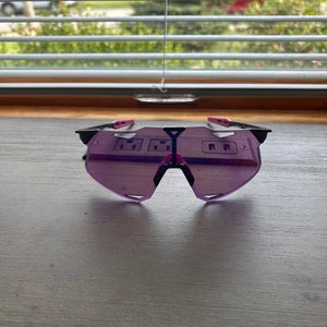 Unisex   100% Sunglasses (Used)