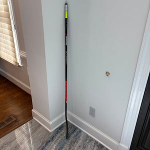 New Intermediate CCM JetSpeed FT6 Left Hand Hockey Stick P29