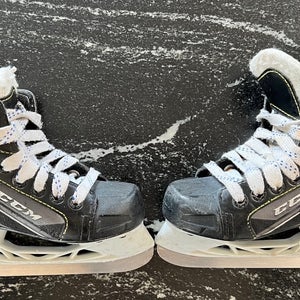 CCM Tacks 9040 Youth Hockey Skates - Size 10 YT