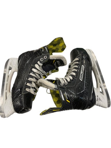 Used Bauer IGNITE PRO Junior Hockey Skate Junior 02 11847-S000024516