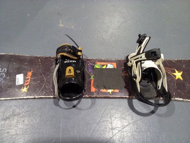 Used Elan Equis 130 Cm Boys' Snowboard Combo 11847-s000016739