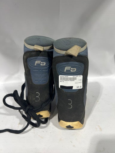 Used BOOTS Adjustable Boys' Snowboard Boots 11847-S000010906