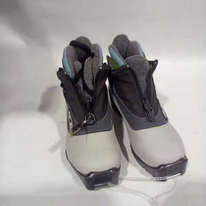 Used Salomon JR-03 Women's Cross Country Ski Boots 11847-S000015193