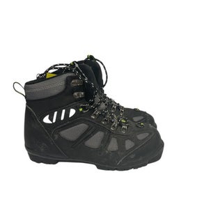 Used Whitewoods Boys NNN XC Ski Boots Black JR-01.5 11847-S000023833