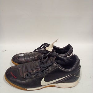 Used Nike Senior 7.5 Indoor Soccer Indoor Cleats 11847-S000012412