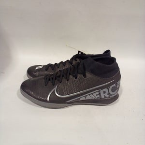 Used Nike Senior 6.5 Indoor Soccer Indoor Cleats 11847-S000012290