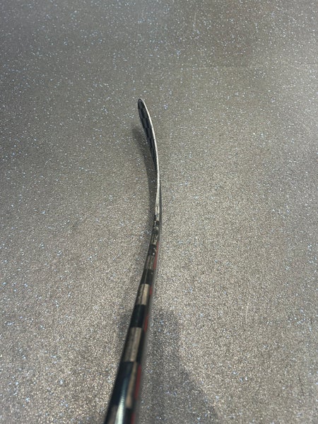 Senior Bauer Vapor Hyperlite 2 Right Handed Hockey Stick P92  (New)