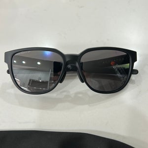 Black Unisex Adult Large/Extra Large Oakley Sunglasses (Used)