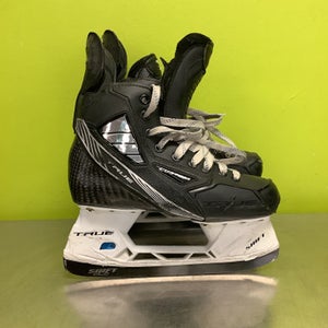 Used True Custom Senior 8 Ice Hockey Skates