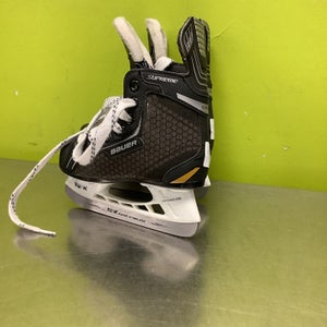 Used Bauer Suprme One.4 Youth 09.0 Ice Hockey Skates