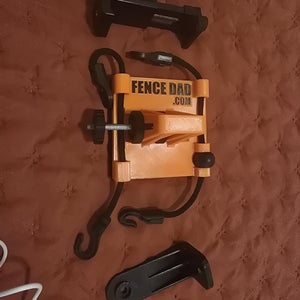 Fence dad camera mount