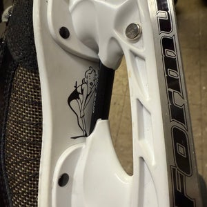Mission Betty Flyweight Hockey Skates Regular Width Size 5 (New)
