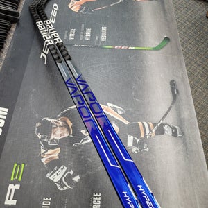 2 PACK | P92 | 102 Flex NEW! Senior Bauer Vapor Hyperlite Right Handed Hockey Stick Pro Stock (New)