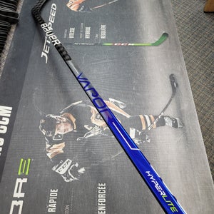 P92 | 102 Flex NEW! Senior Bauer Vapor Hyperlite Right Handed Hockey Stick Pro Stock (New)