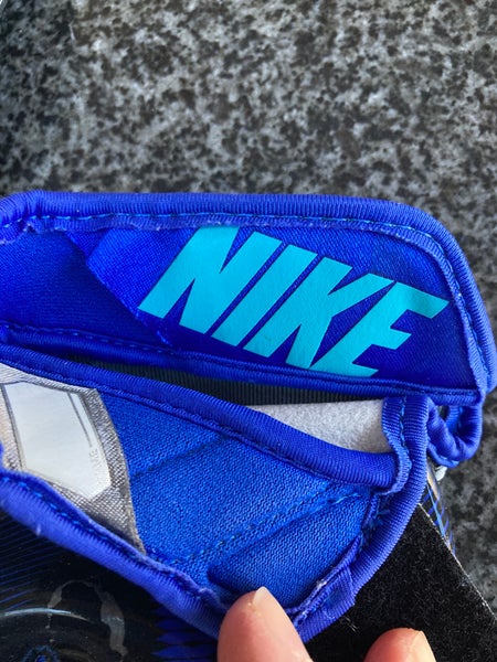 Nike blue football gloves lightly used size XL