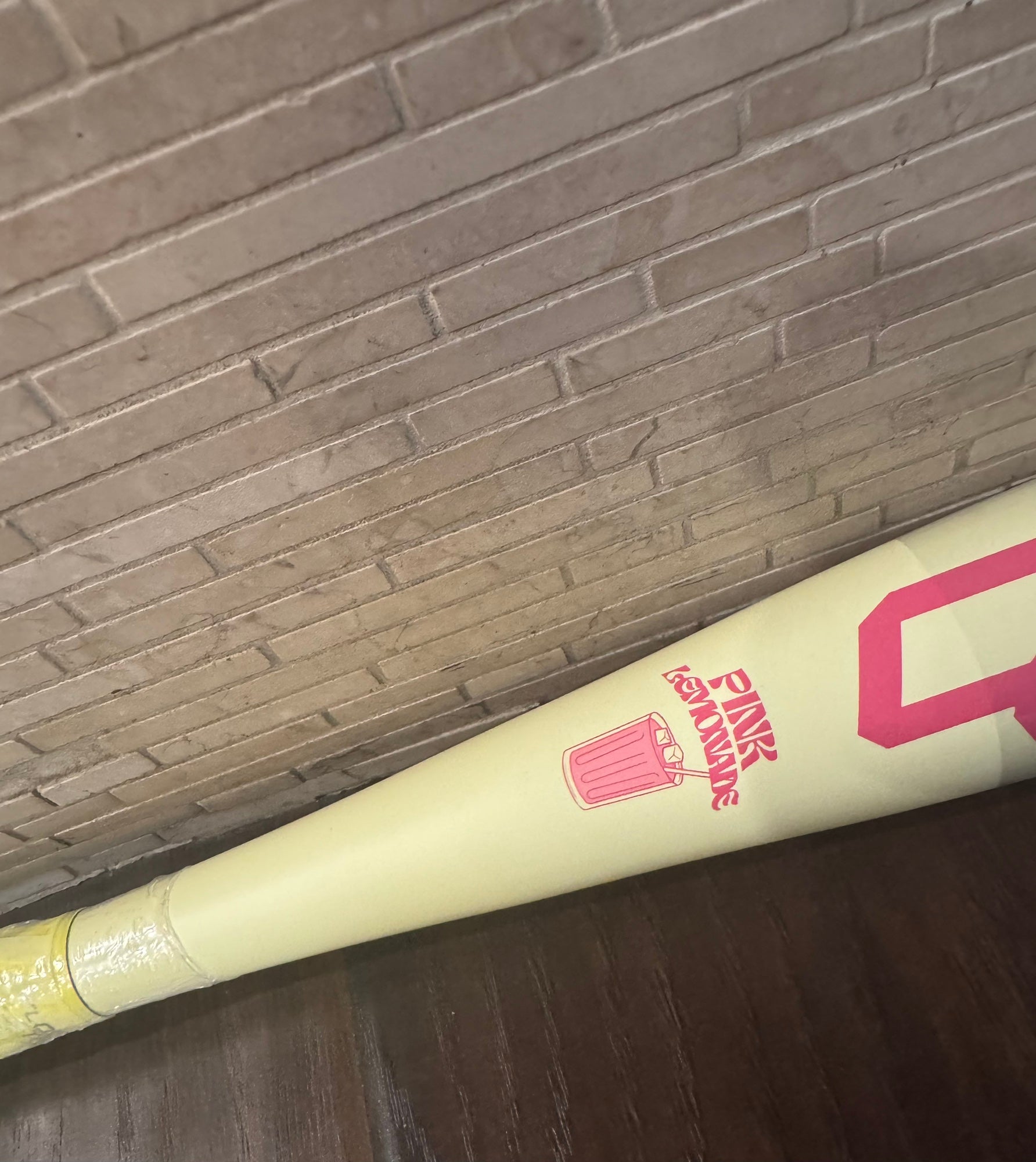 Easton Ghost Unlimited Pink Lemonade Limited Edition Fastpitch Bat 32