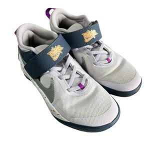 Nike (Used) Gray Kid's Shoes