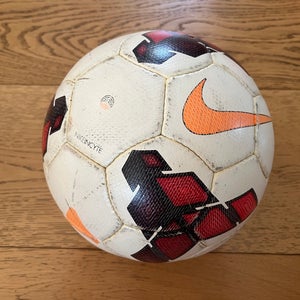 Nike Incyte Official Match Soccer Ball (Used)