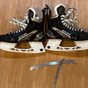 2022 CCM AS-590 Hockey Skates Regular Width  10 (New)