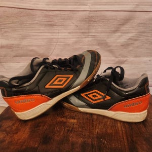 Black Kids Umbro Indoor Cleats (Used)