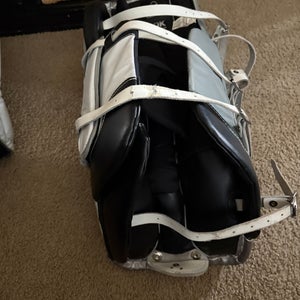 30"  Reebok 9000 Goalie Leg Pads  (Used)