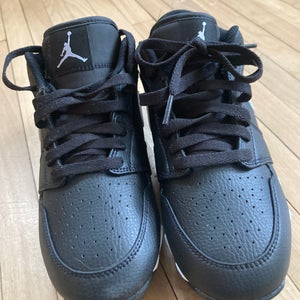 Black Unisex Youth Size M 4.5 (W 5.5) Air Jordan Cleats (New)