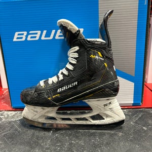 Used Bauer Supreme M5Pro Size 6 fit 2