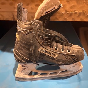 Hockey skates Size 3.5