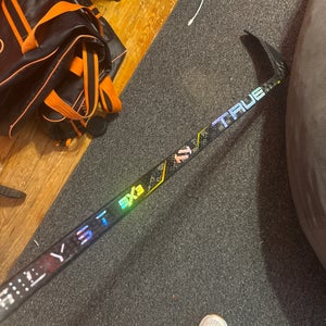 Senior True catalyst 9x3 Right Handed Hockey Stick P92M (Used)
