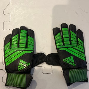 Adidas predator gloves