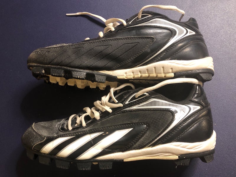 Adult Size M 7.5 (W 8.5) Adidas Molded Cleats