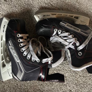 Bauer Hockey Skates Size 2 (Used)