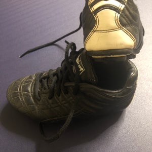 Everlast Little Kids’ Size 12 Tee ball cleats