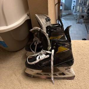 Bauer Supreme 3S Pro Hockey Skates   8 (Used)