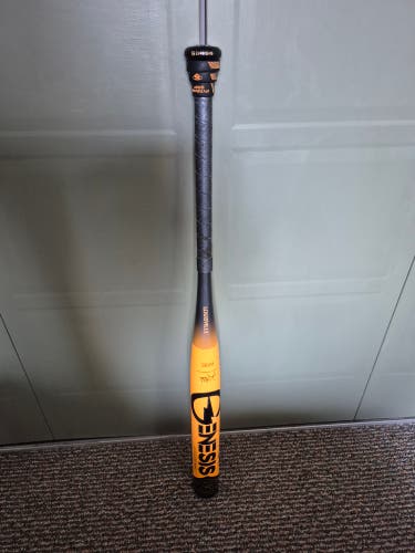 2024 Louisville Slugger Genesis KK41 Slowpitch Softball Bat (-7) Composite 26.5 oz 34" (Used)