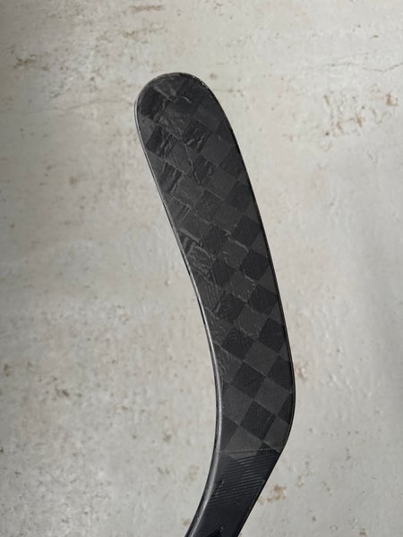 75 Flex P29 Senior True Project X Smoke Left Hand Hockey Stick Pro Stock (New) Team Canada