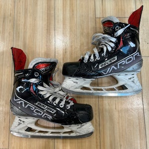 Intermediate Bauer Vapor X3.7 Hockey Skates – Size 5.5 | Regular Width