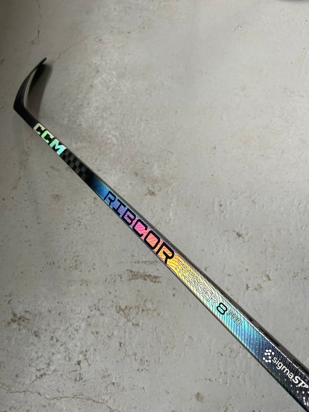 90 Flex P29 Senior CCM RibCor Trigger 8 Pro Left Hand Hockey Stick Pro Stock TAVARES