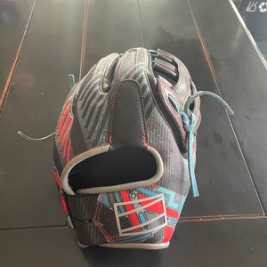 2023  Rawlings Right Hand Throw Infield REV1X Baseball Glove 11.75" (Used)