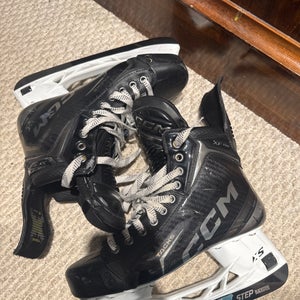 CCM Tacks XF Pro Hockey Skates Regular Width Size 8 (lightly used)